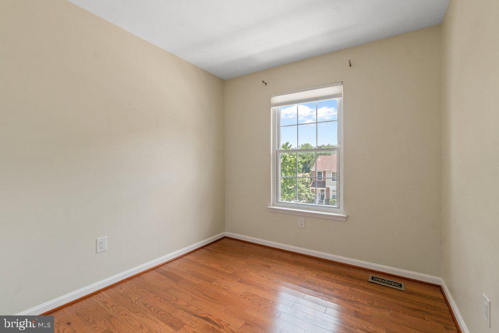 ROLLING CREST - Residential