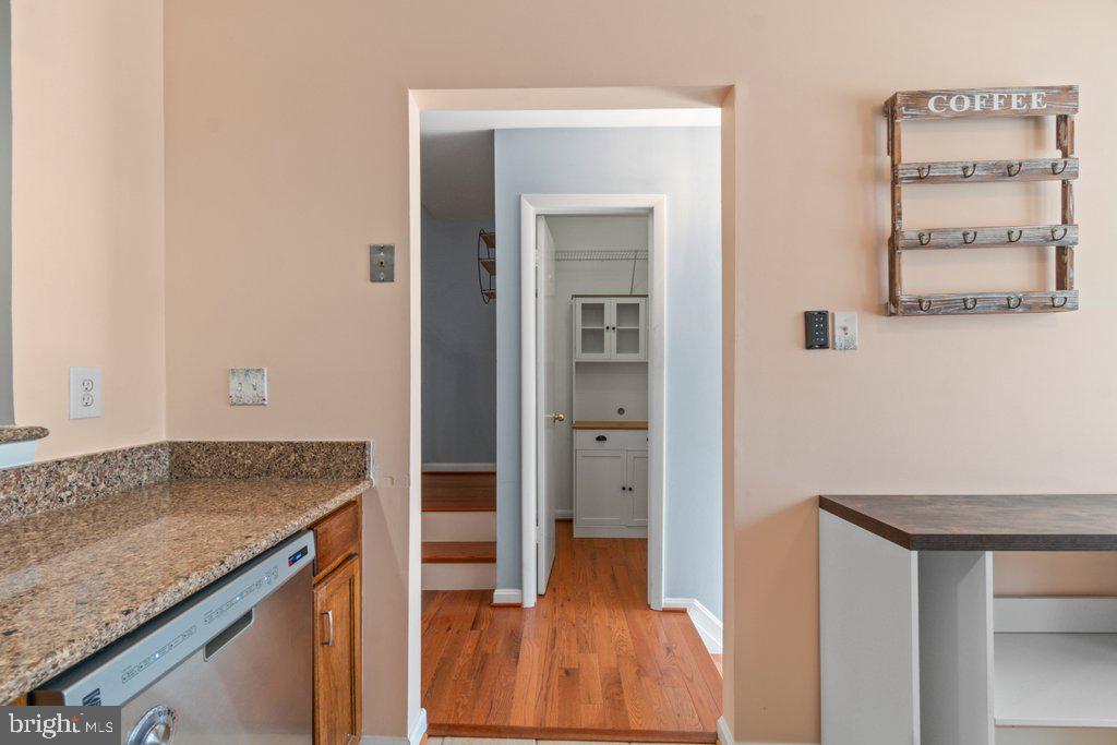 ROLLING CREST - Residential