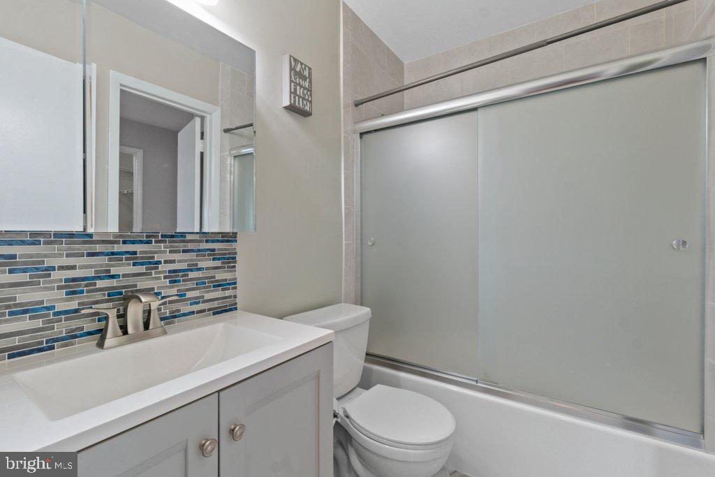 ROLLING CREST - Residential