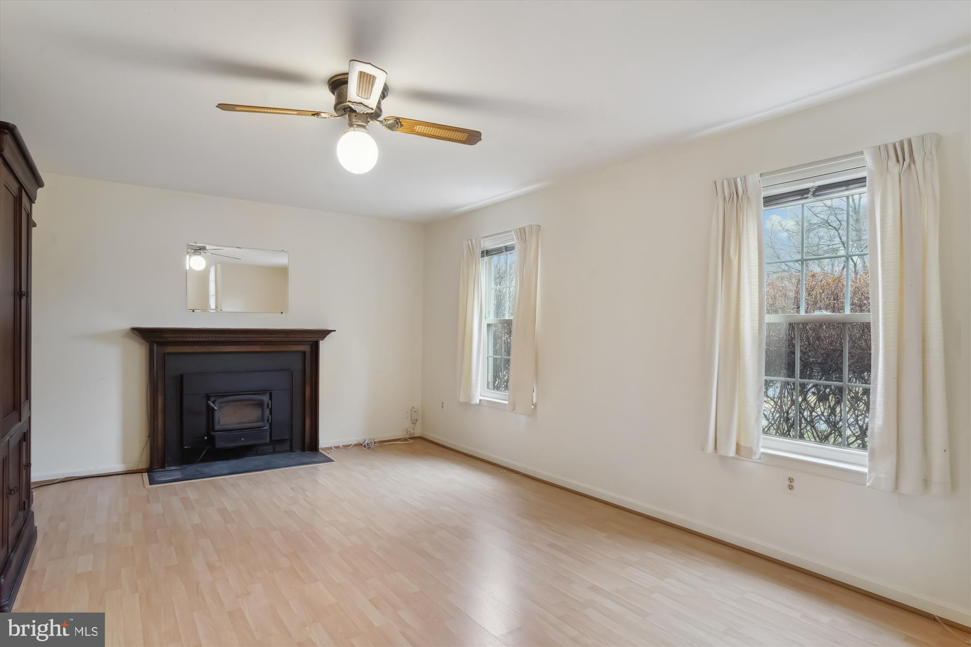 MIDDLEBROOK HILL - Residential