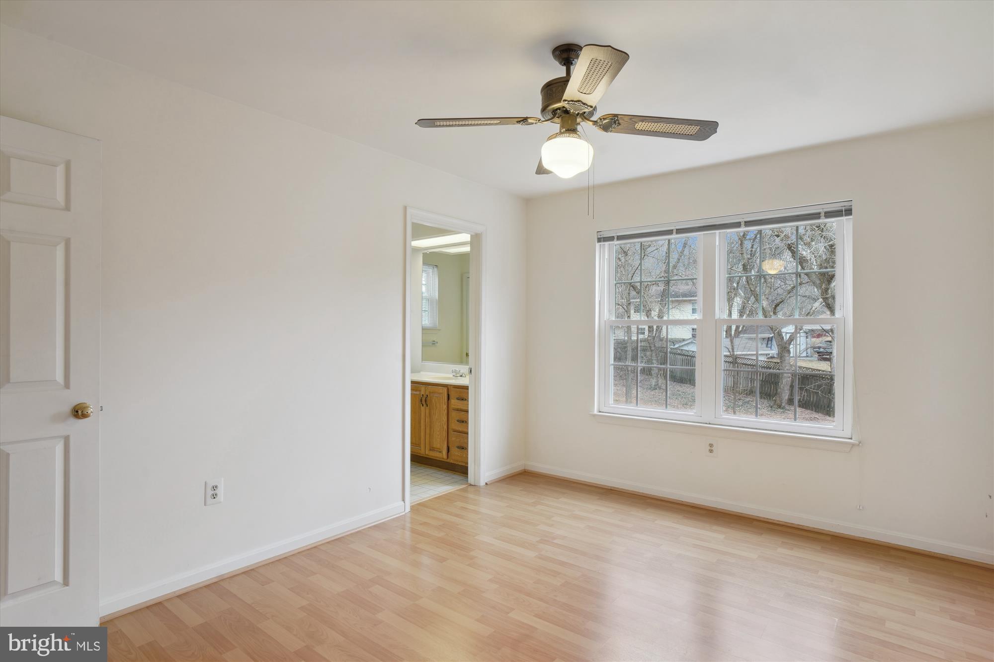 MIDDLEBROOK HILL - Residential