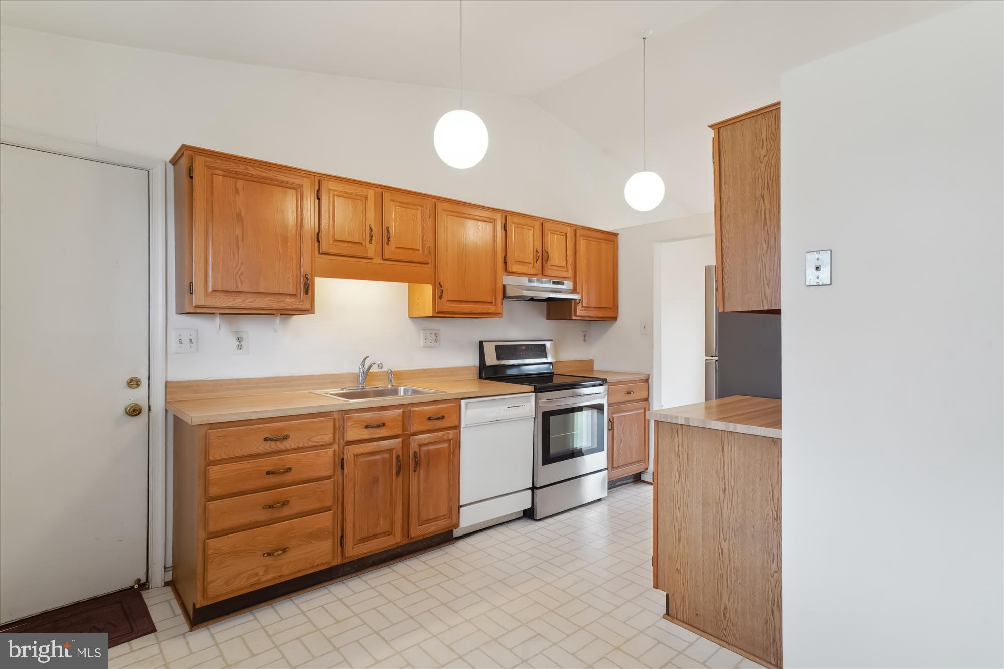 MIDDLEBROOK HILL - Residential