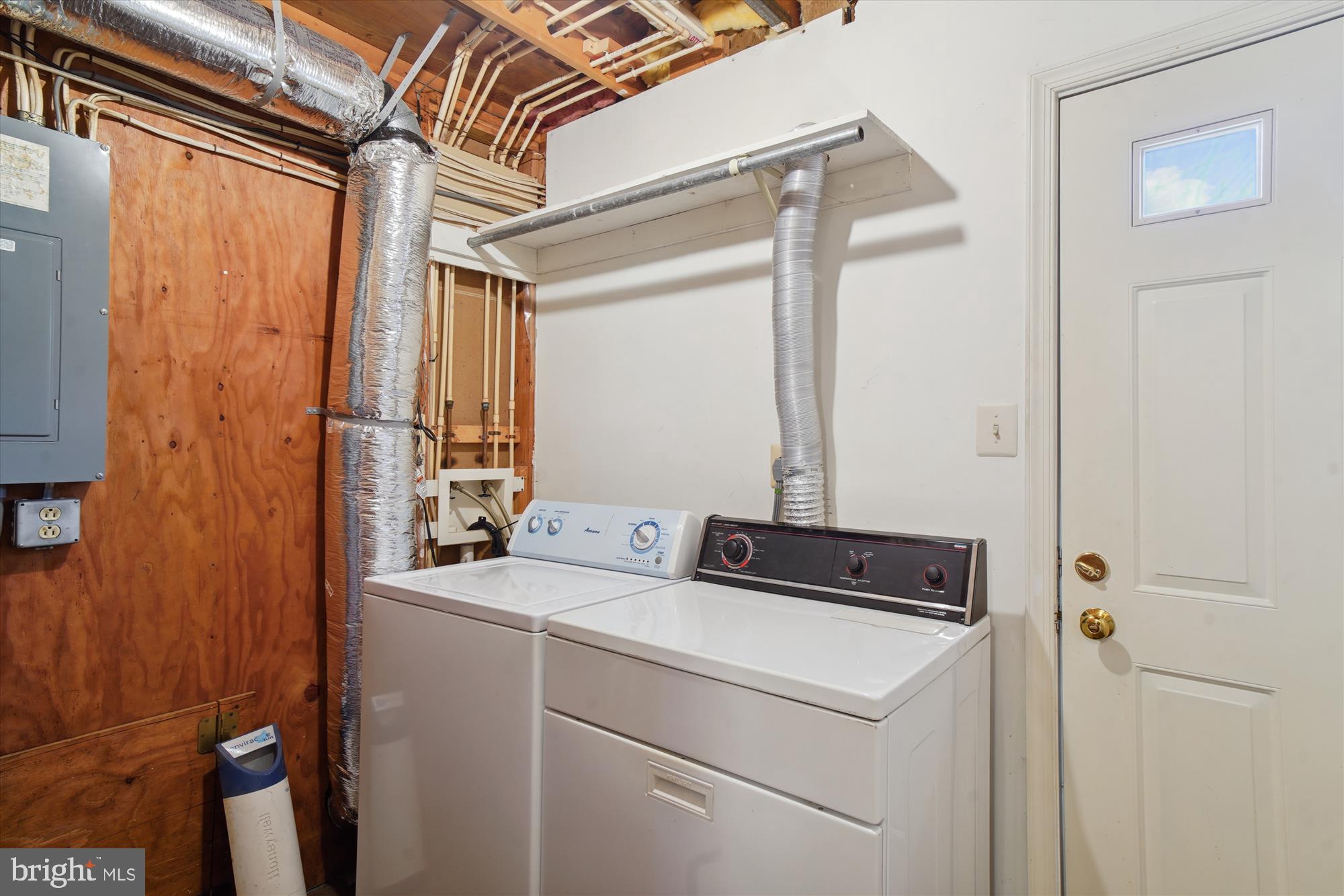 MIDDLEBROOK HILL - Residential