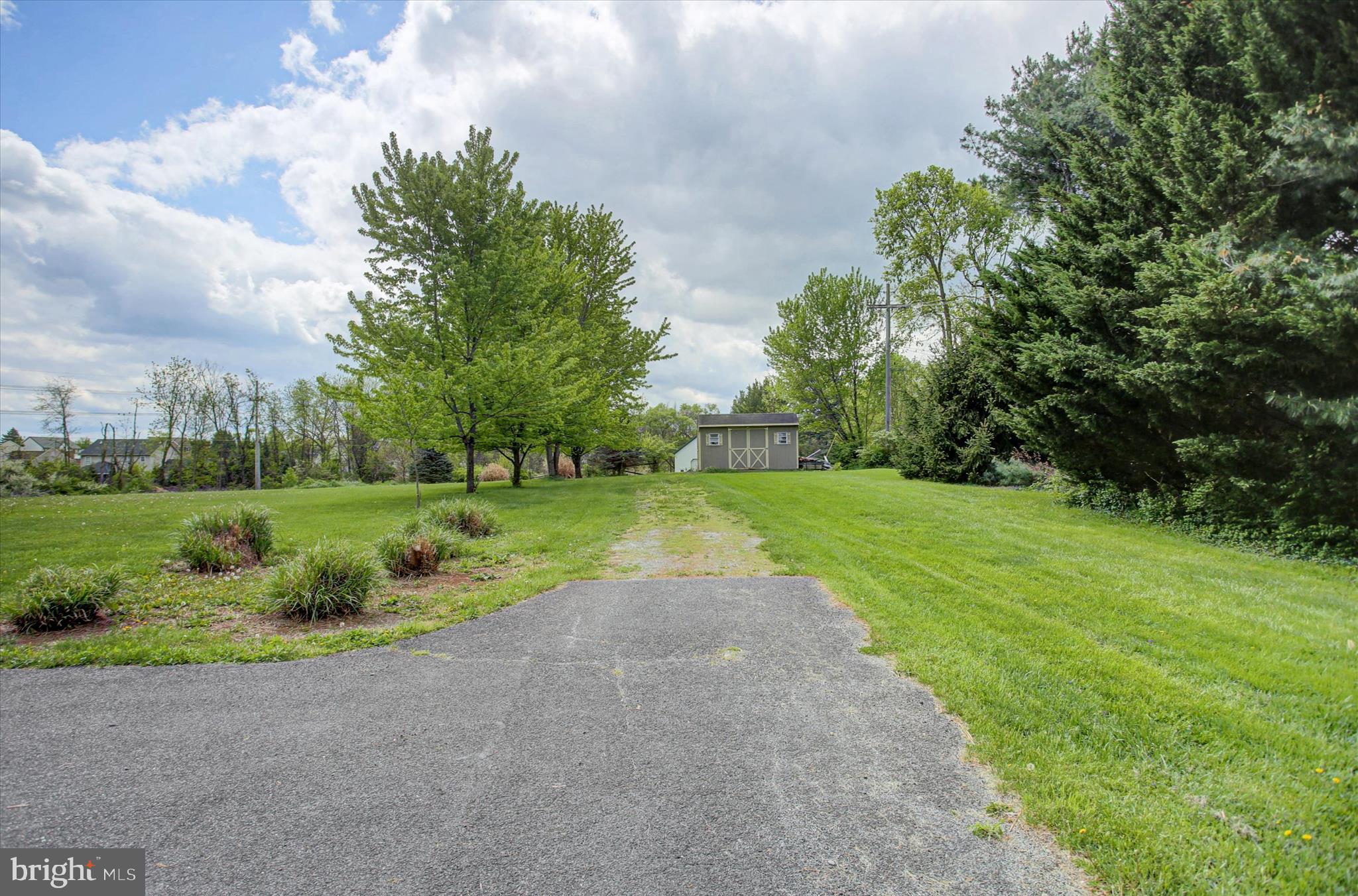 19110 WOODHILL DRIVE