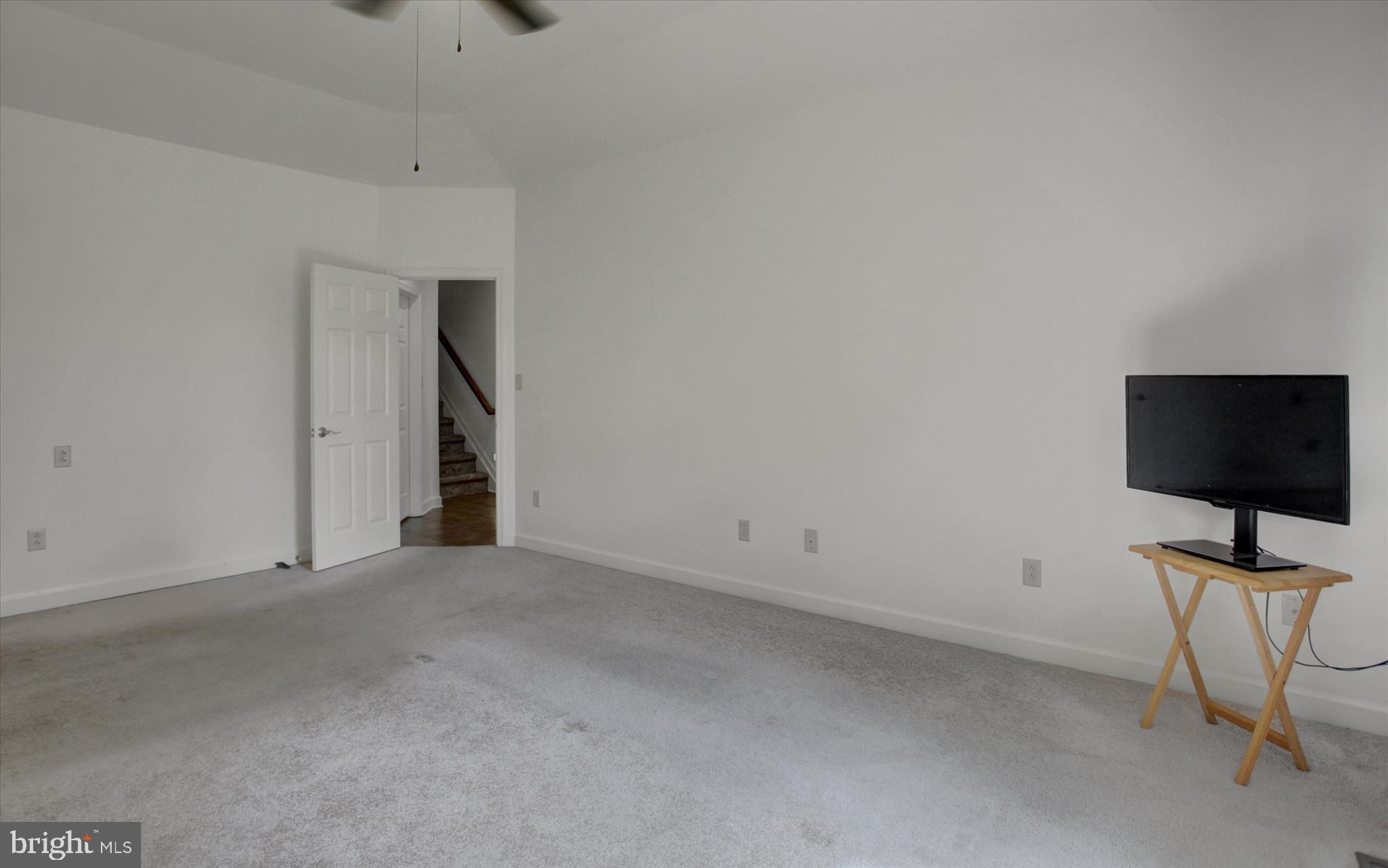 FOUNTAIN HEAD - Residential