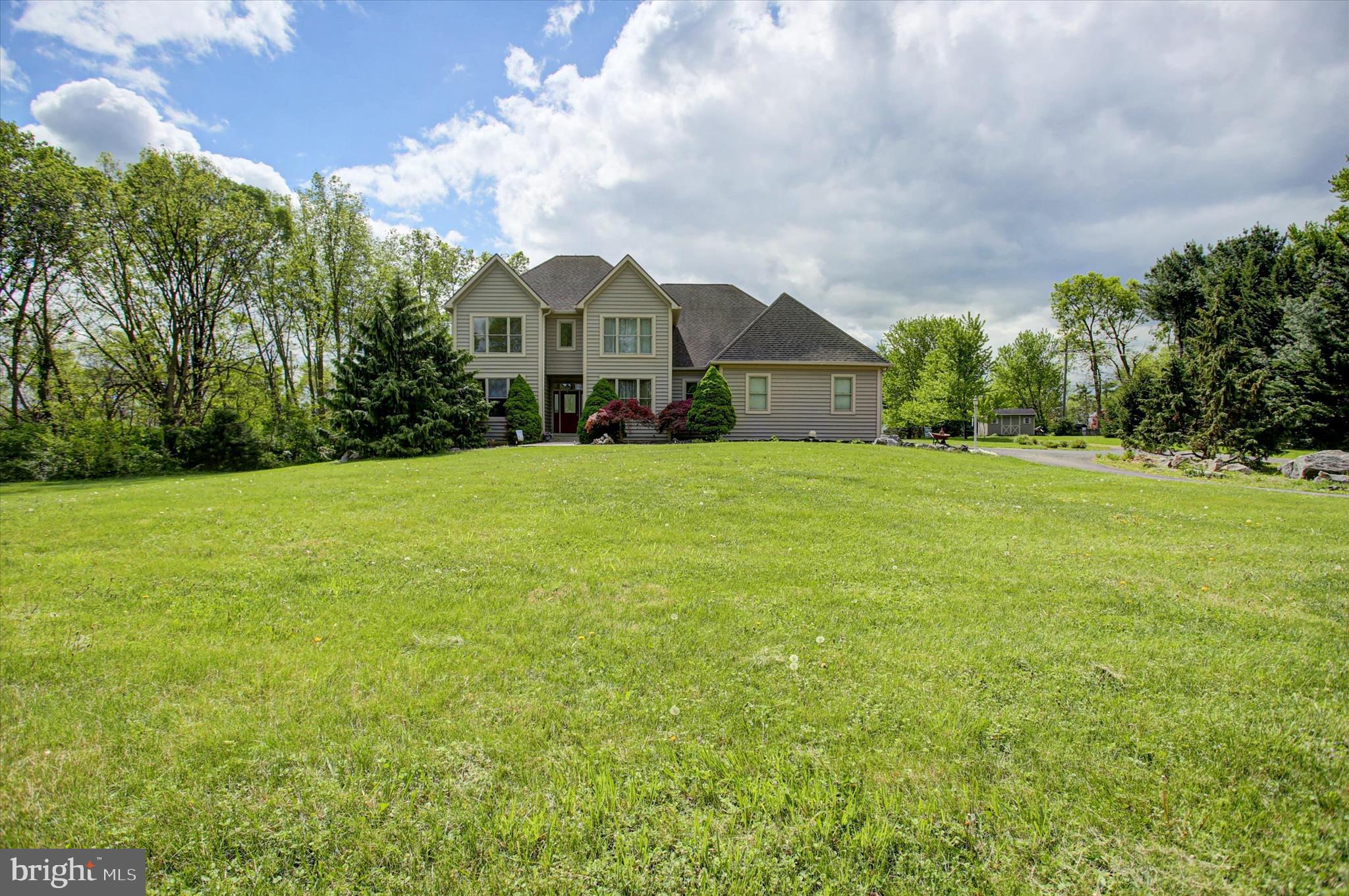 19110 WOODHILL DRIVE