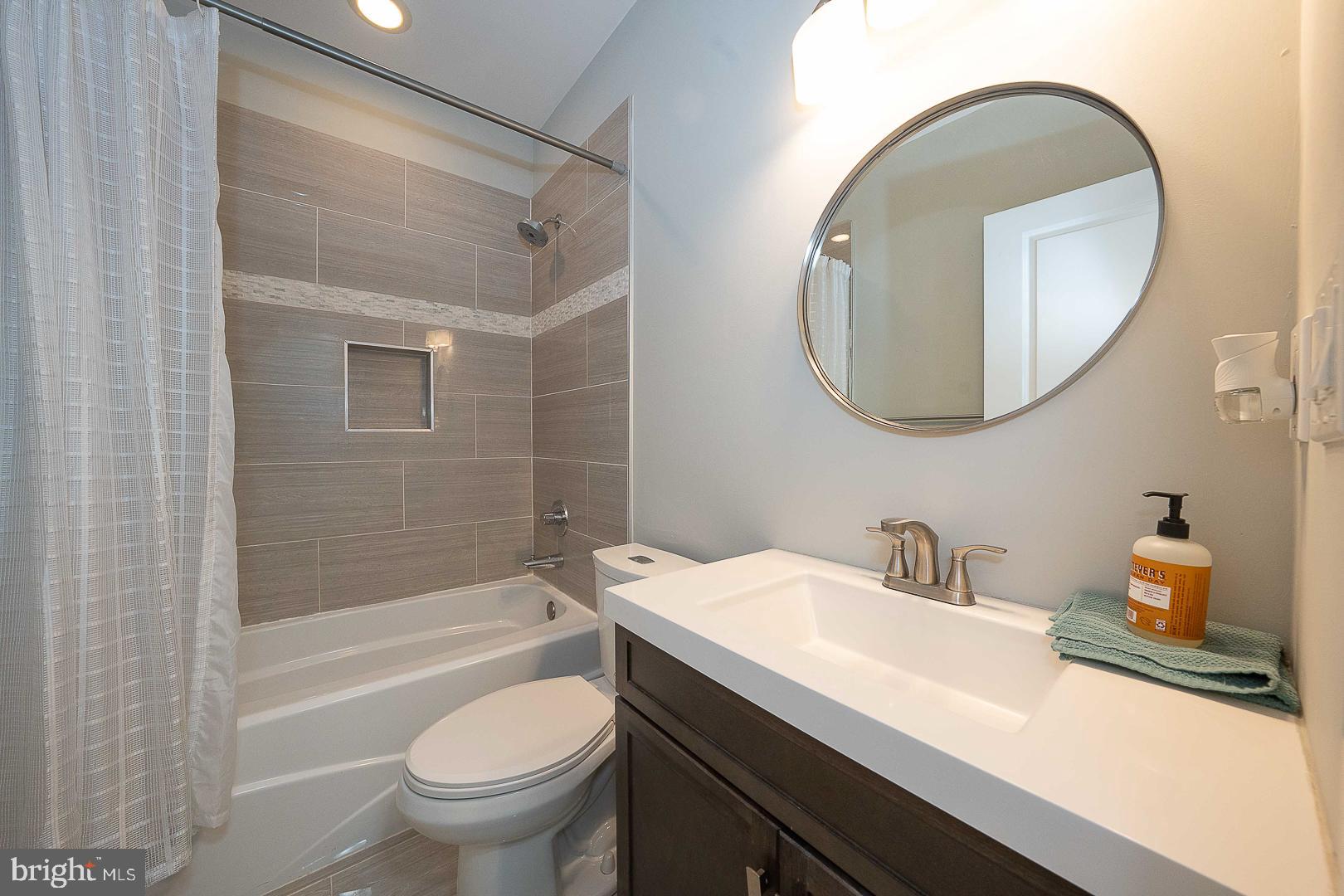 FRANCISVILLE - Residential