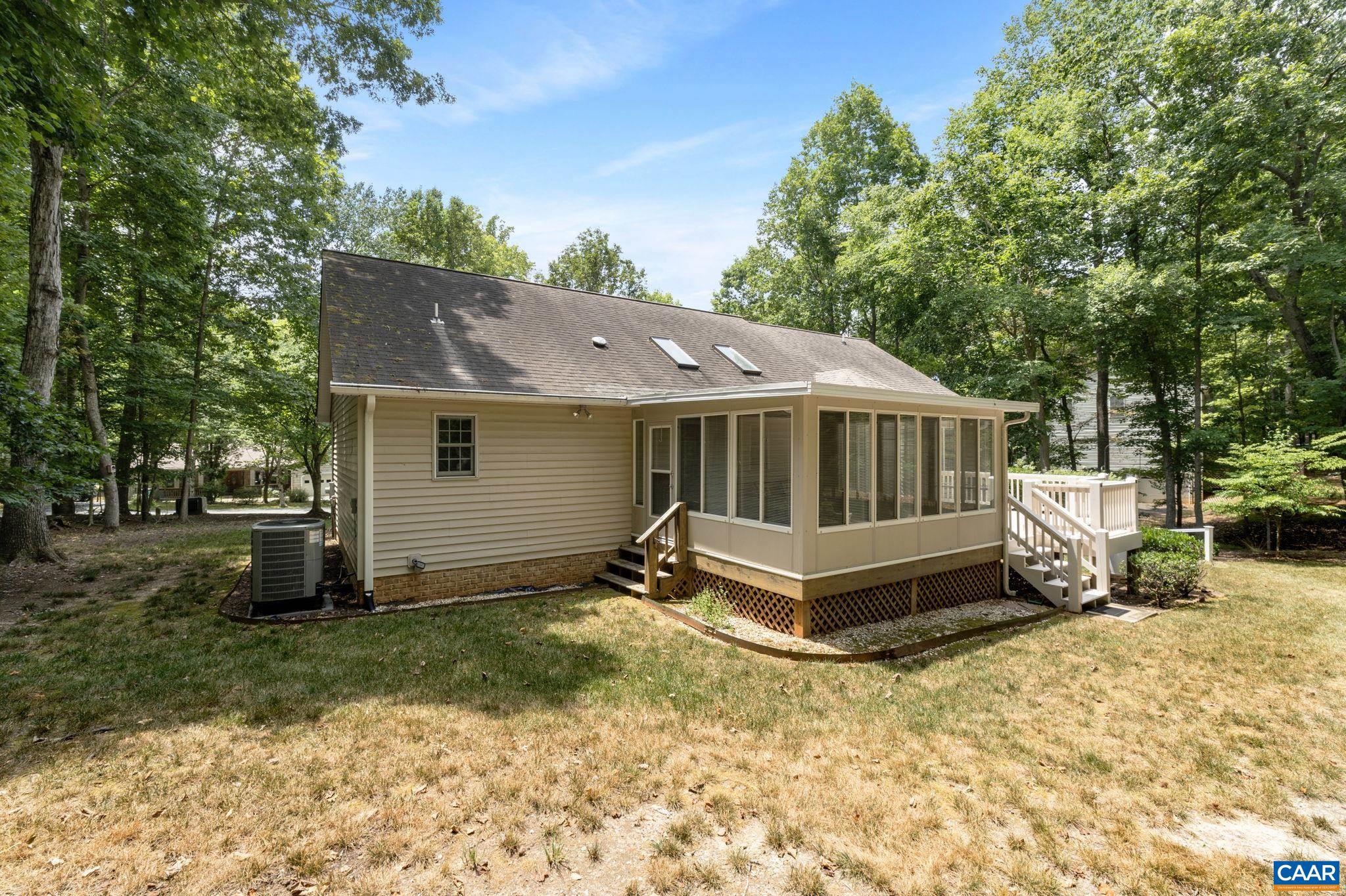 LAKE MONTICELLO - Residential