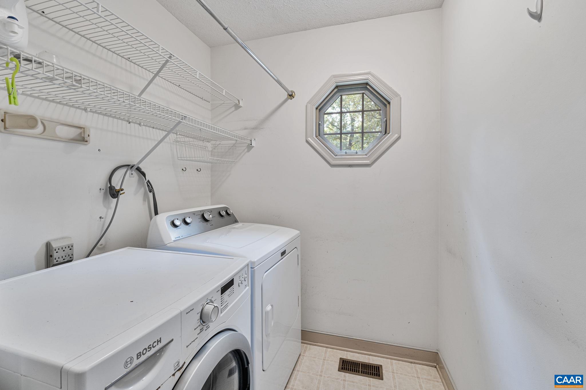 LAKE MONTICELLO - Residential