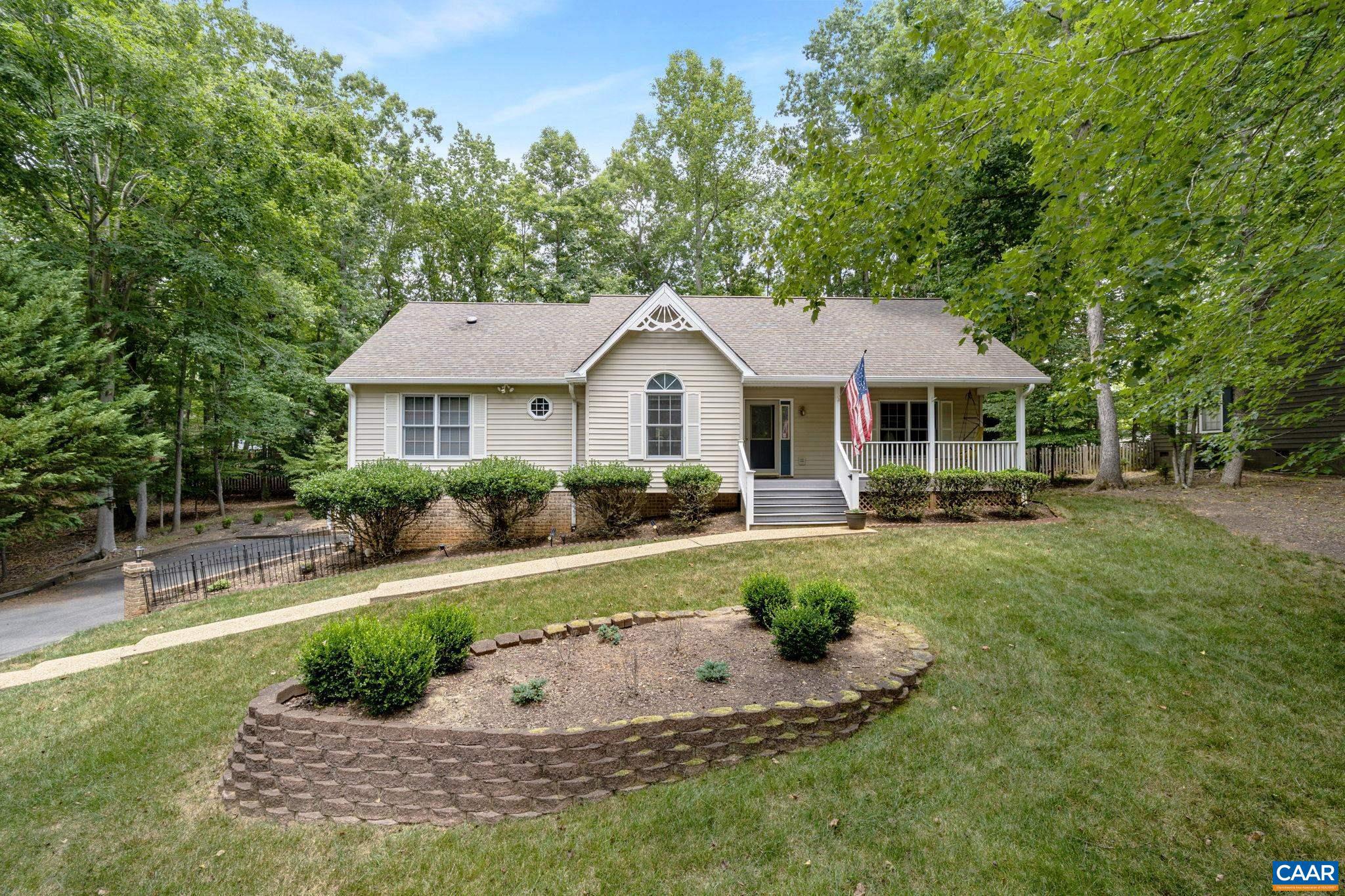 LAKE MONTICELLO - Residential