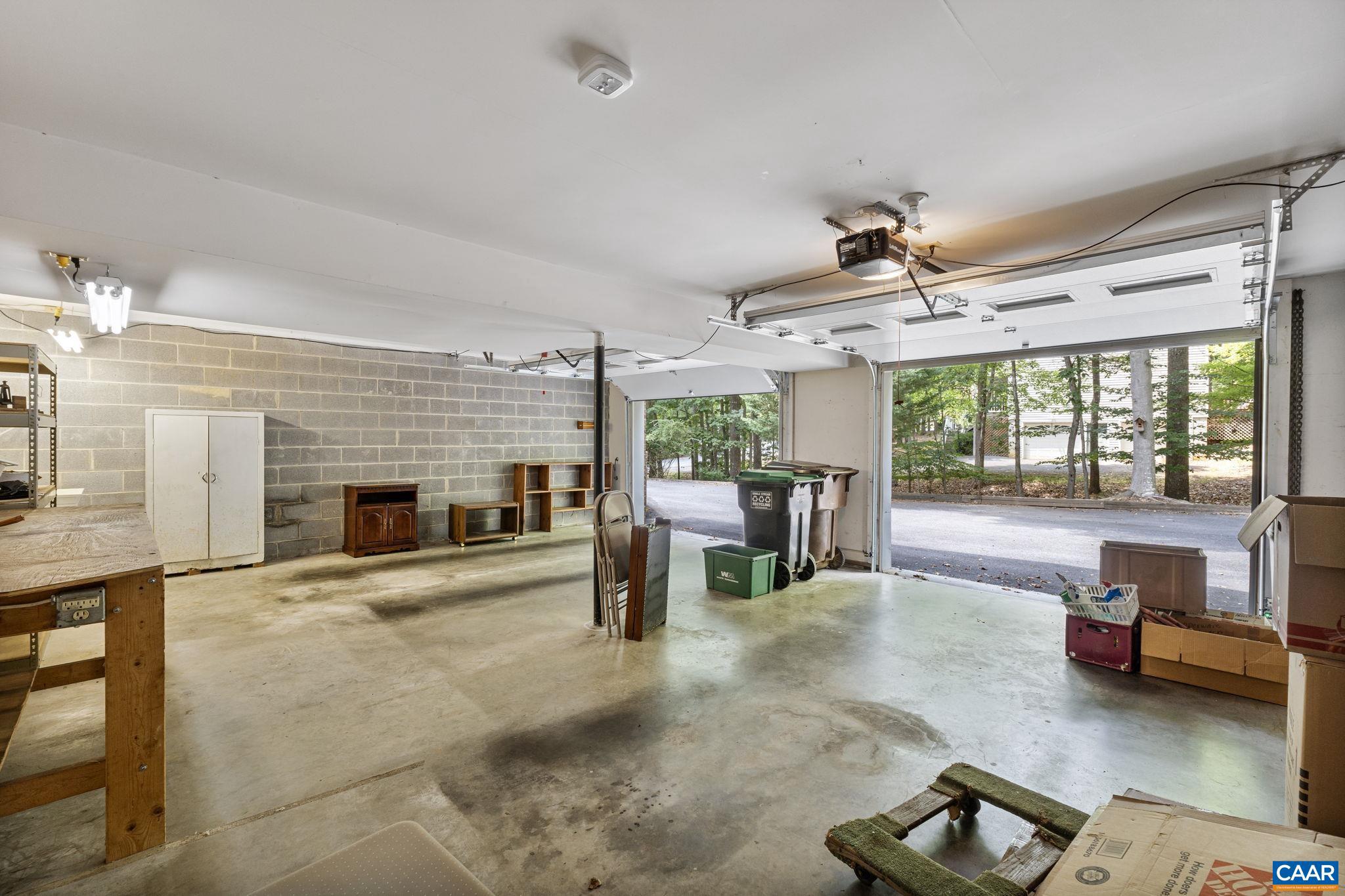 LAKE MONTICELLO - Residential