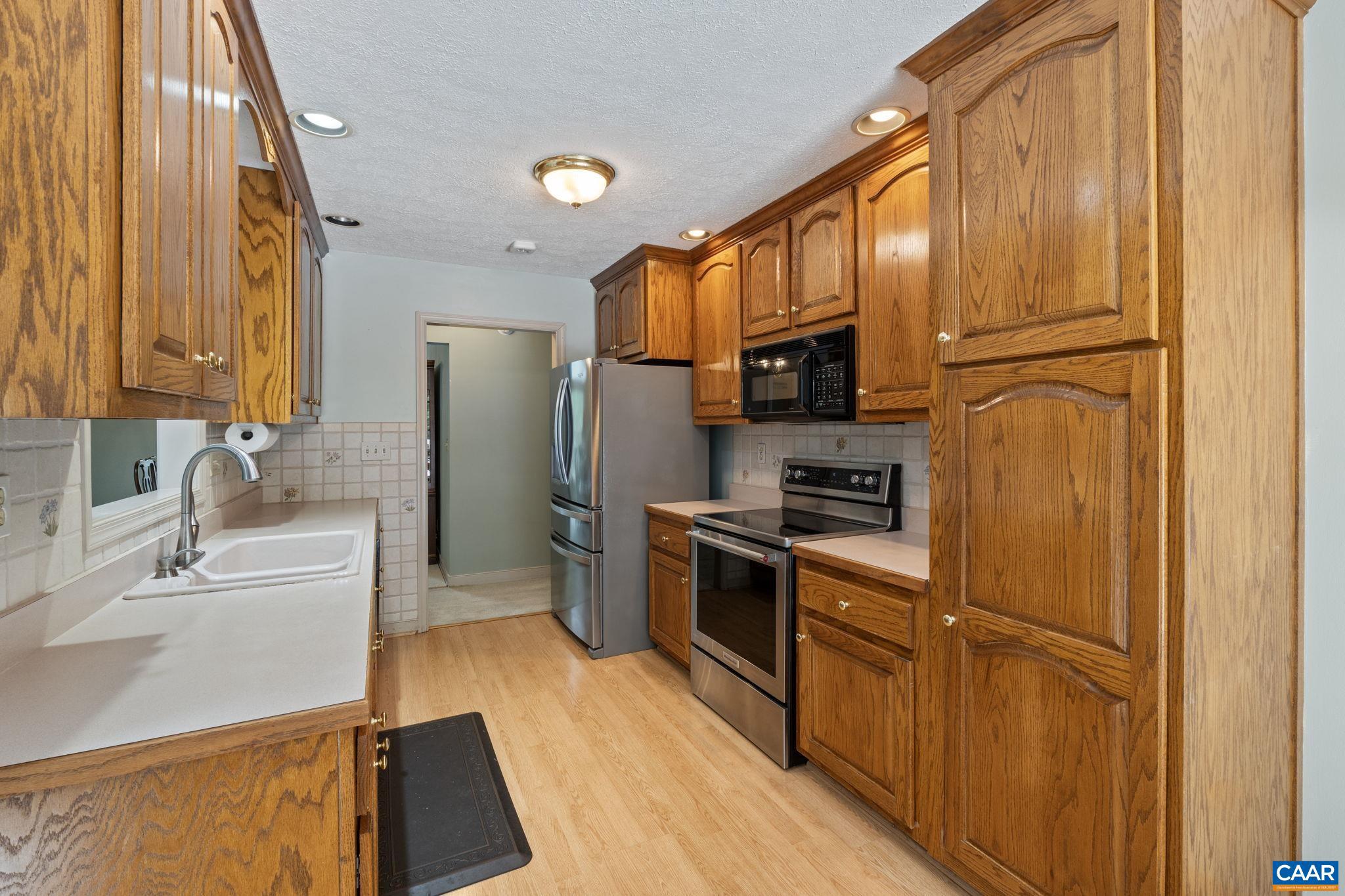 LAKE MONTICELLO - Residential