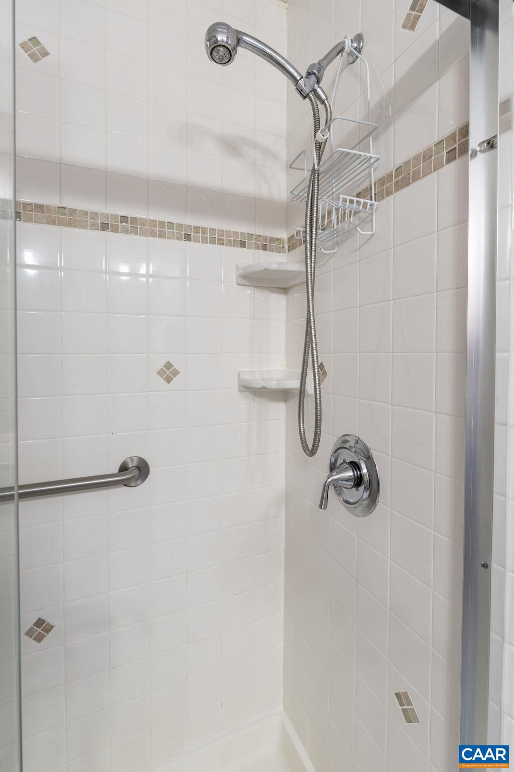 LAKE MONTICELLO - Residential