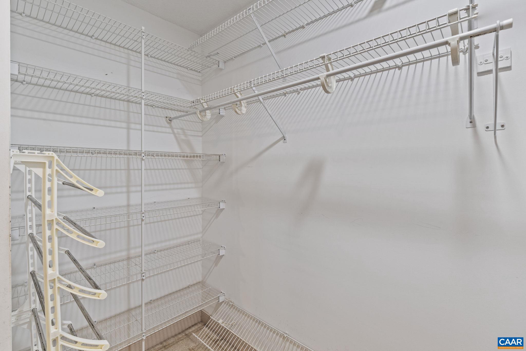 LAKE MONTICELLO - Residential