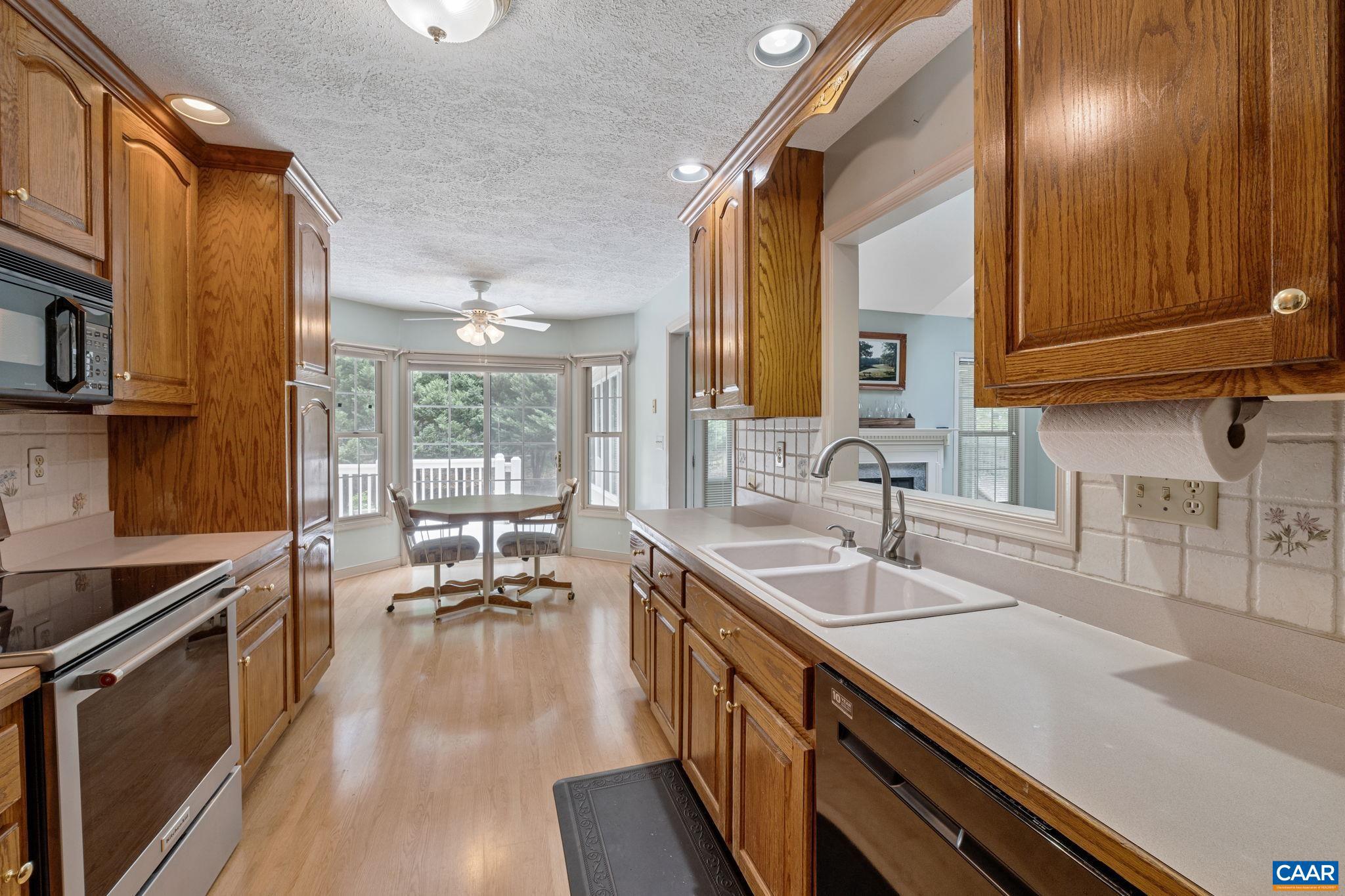 LAKE MONTICELLO - Residential