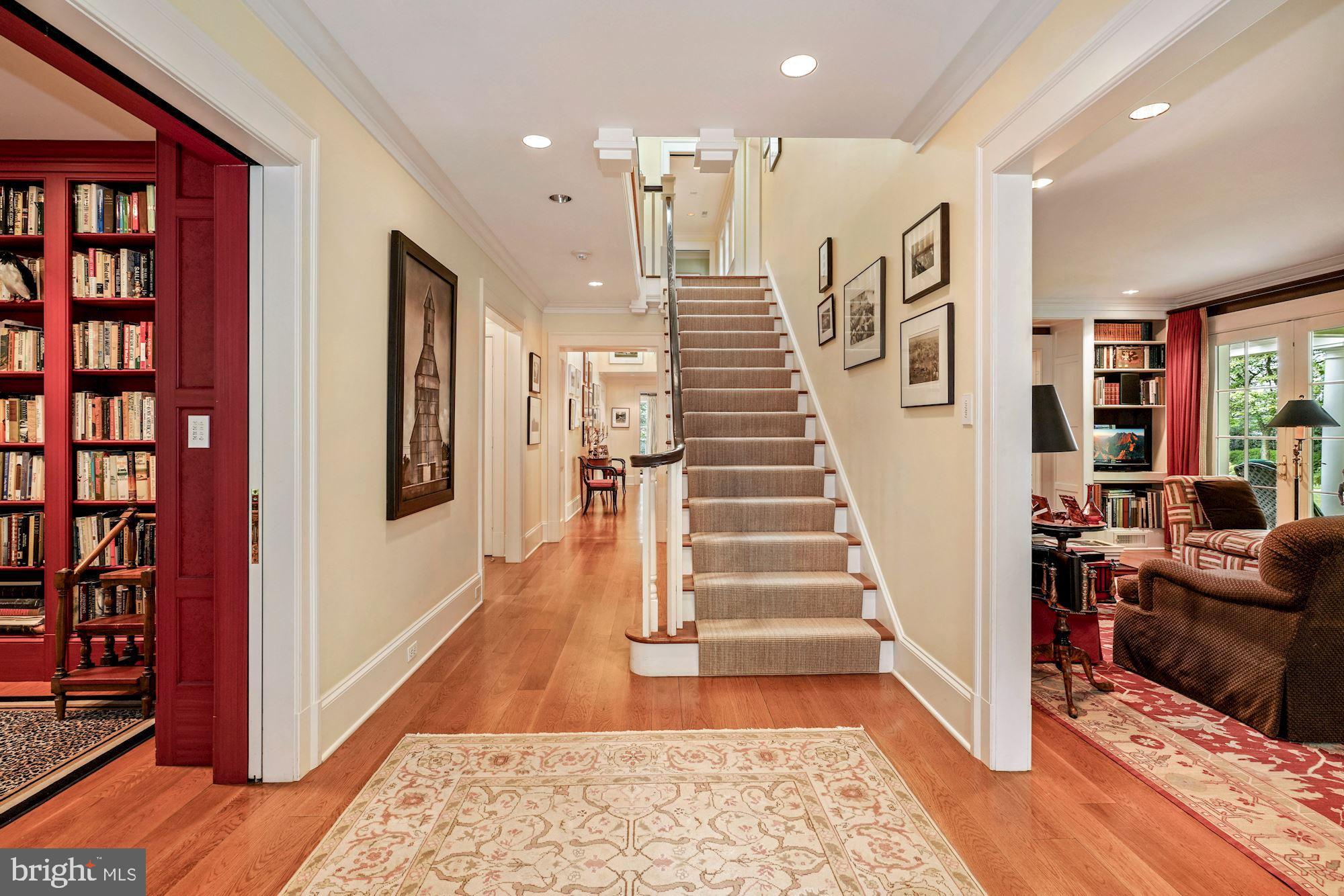 CLEVELAND PARK - Residential