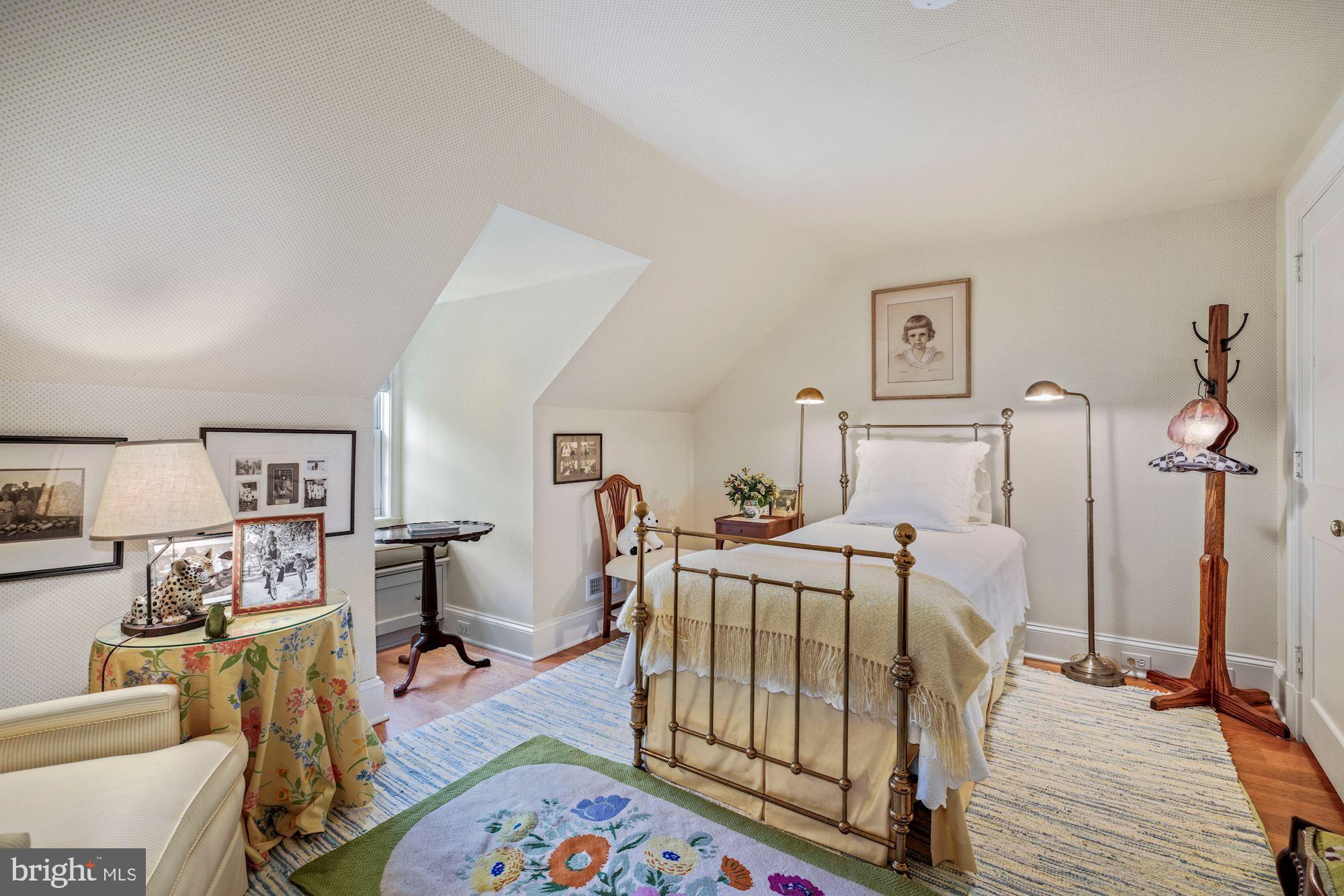 CLEVELAND PARK - Residential