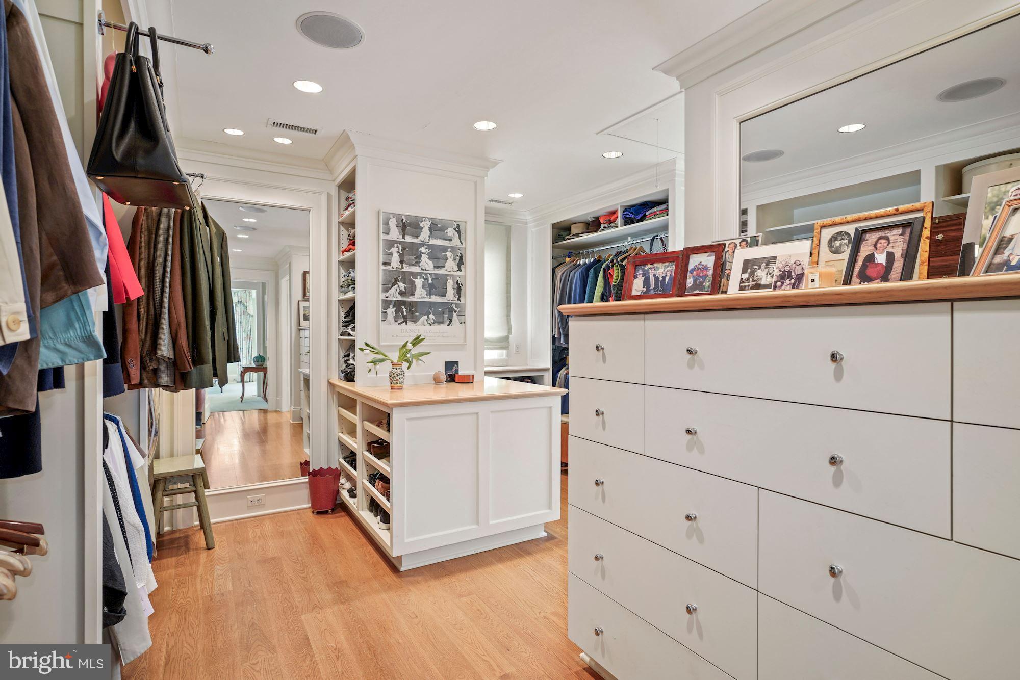 CLEVELAND PARK - Residential