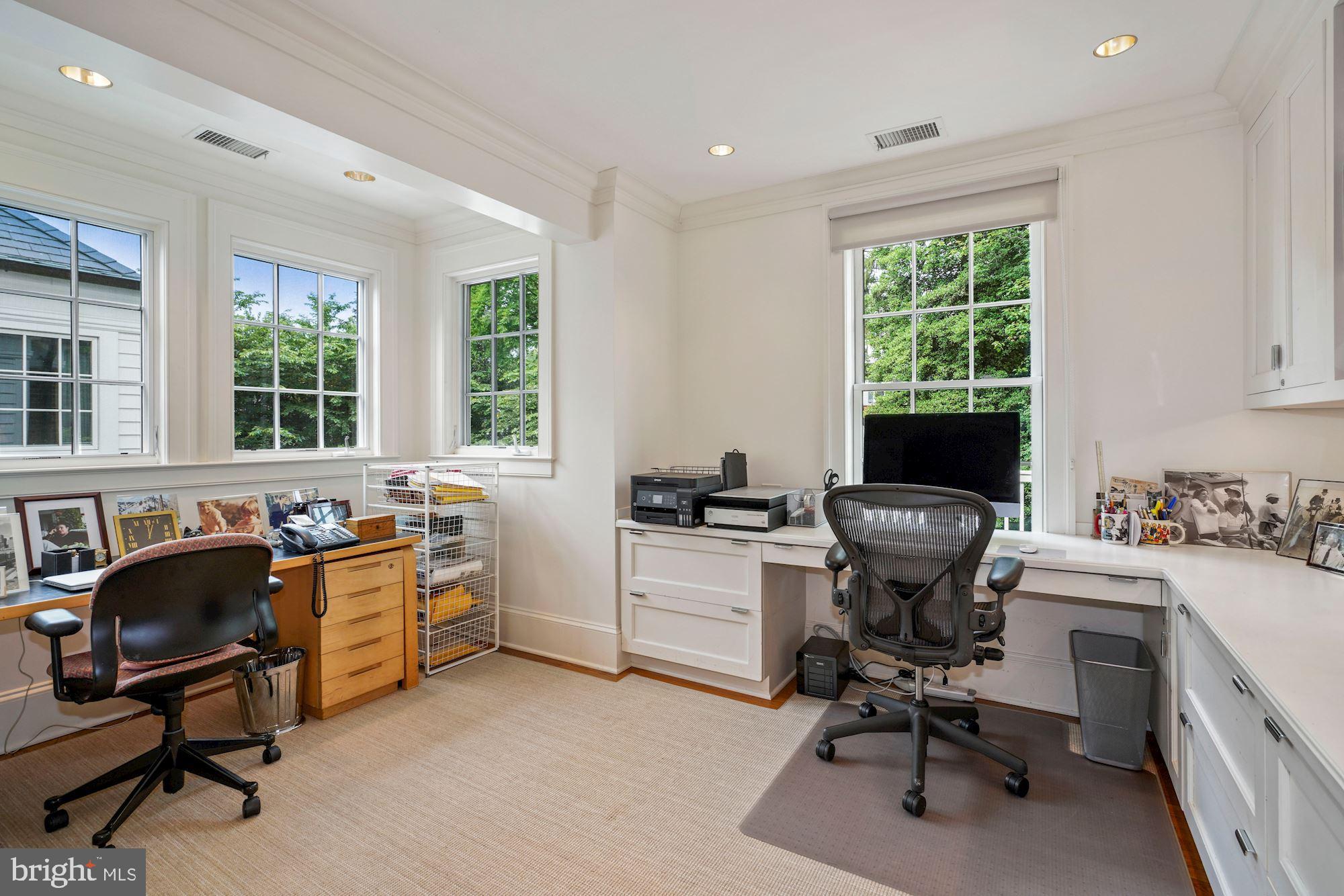 CLEVELAND PARK - Residential