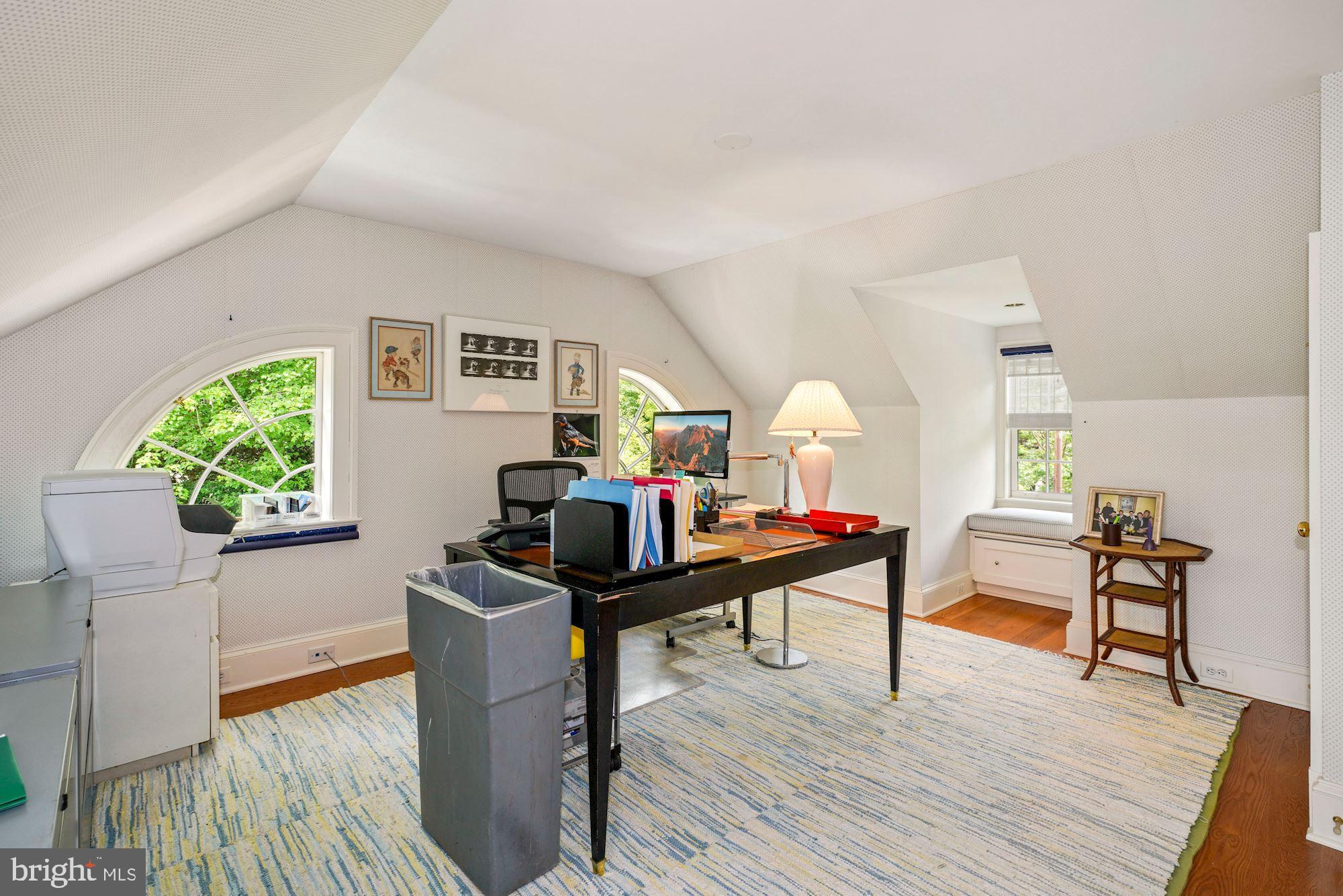 CLEVELAND PARK - Residential