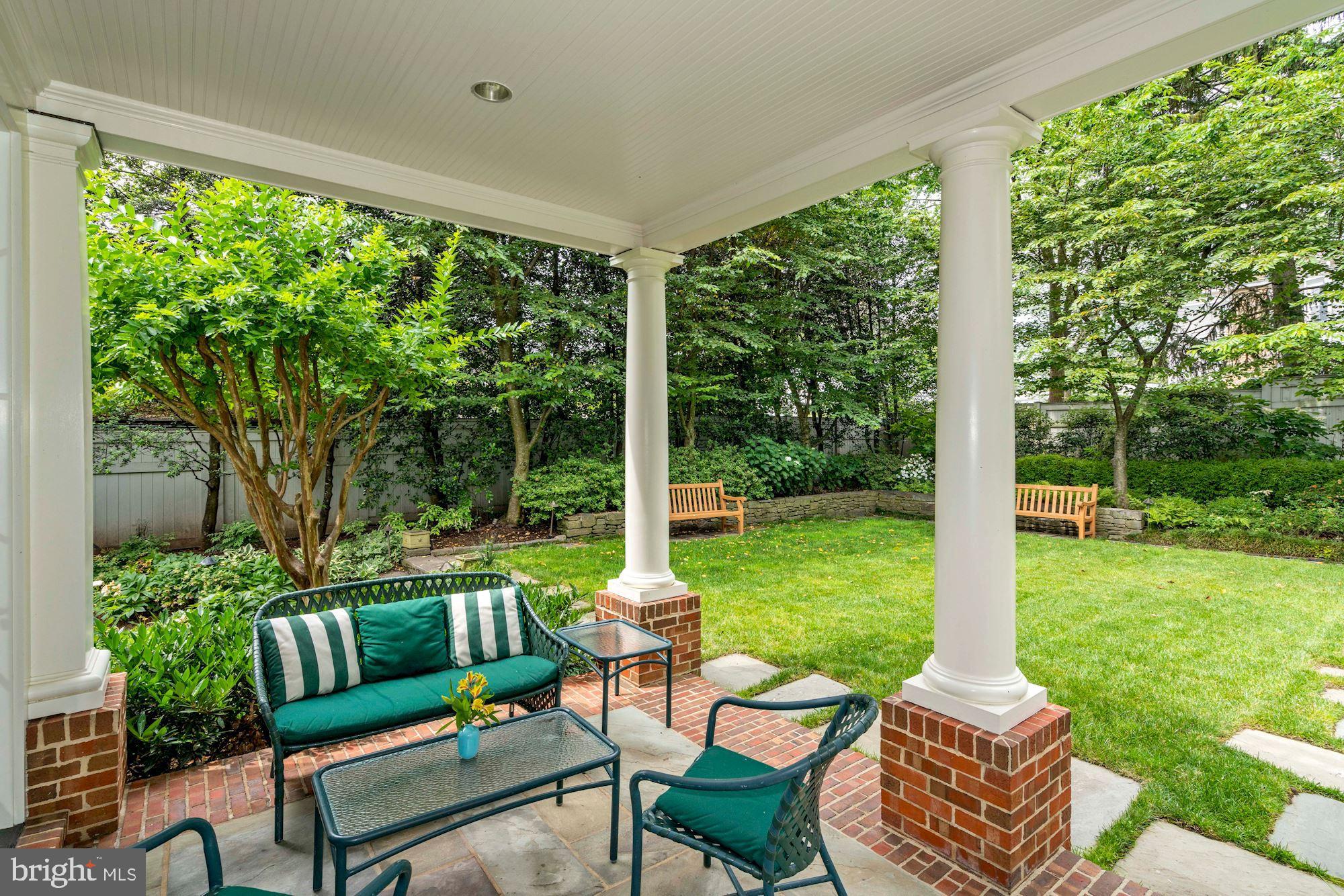 CLEVELAND PARK - Residential