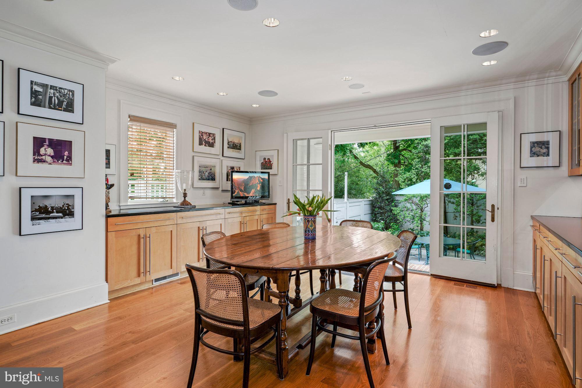 CLEVELAND PARK - Residential