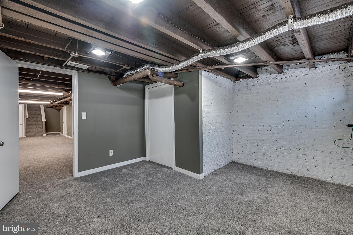 CHARLES VILLAGE - Residential