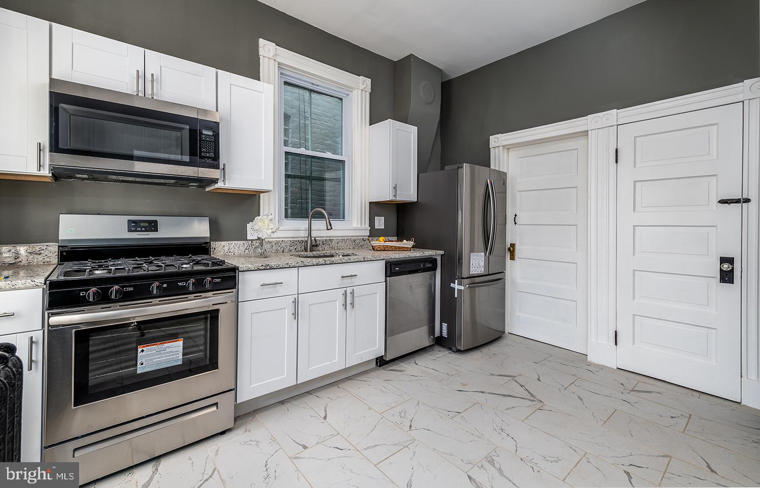 CHARLES VILLAGE - Residential