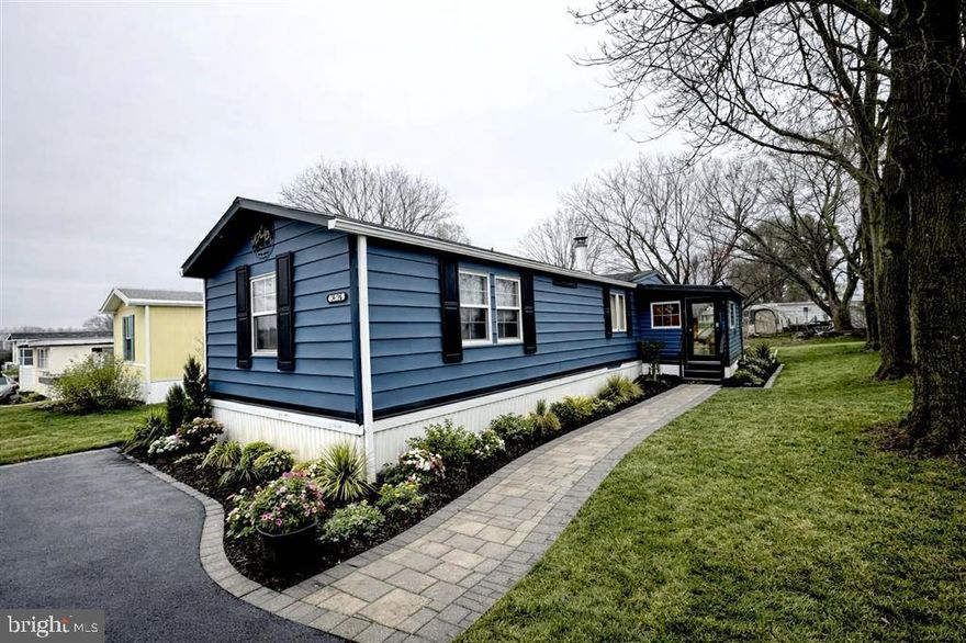 Handyman Special – Great potential - Priced to Sell Fast.

Great opportunity to own a 2 bed, 1 bath manufactured home in the peaceful lakeside mobile home community Hagerstown, MD. convenient access to Northern Virginia and the Washington, DC area.

This property needs work (mostly cosmetic) & has great potential! Additional bedroom can possibly be added. Renovated homes in this park sell for $120,000+, making this a steal at this price. 

Appliances and storage shed convey. Digitally staged and improved photos on the listing help show how the home can look with updates.

Monthly lot Rent: $725/month (includes pool, gym, trash removal)
Electric and water billed individually. Buyer must be approved by park before purchase. clear title in hand.
Cash  or personal bank loan only – no rent to own.
Rare opportunity to renovate & add value. Homes for sale at this price for the area is extremely rare.