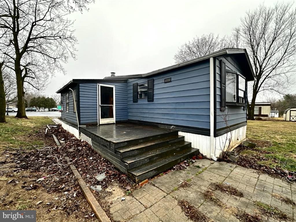 LAKESIDE PARK - Residential