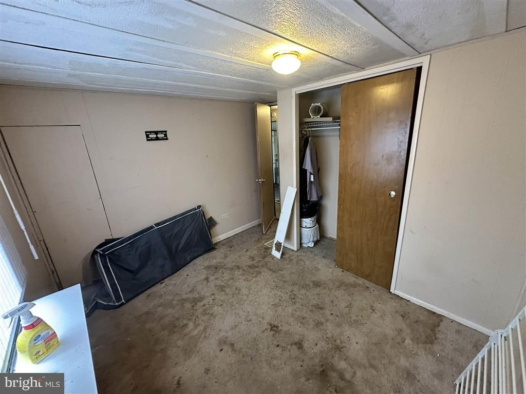 LAKESIDE PARK - Residential