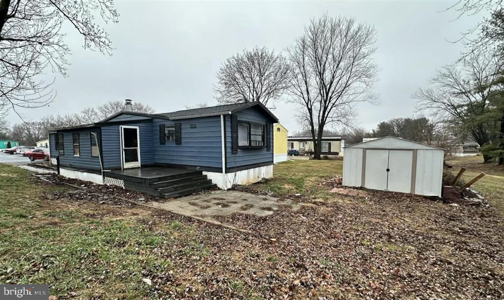 LAKESIDE PARK - Residential