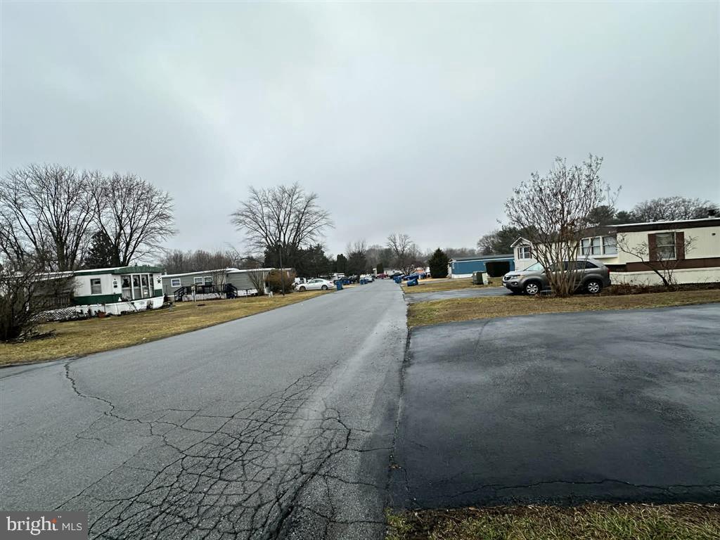 LAKESIDE PARK - Residential