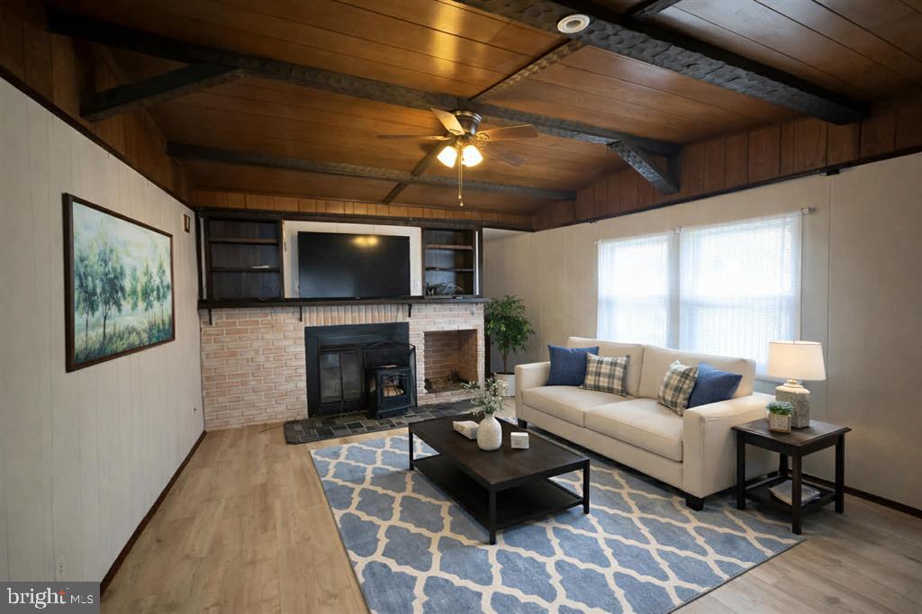 LAKESIDE PARK - Residential