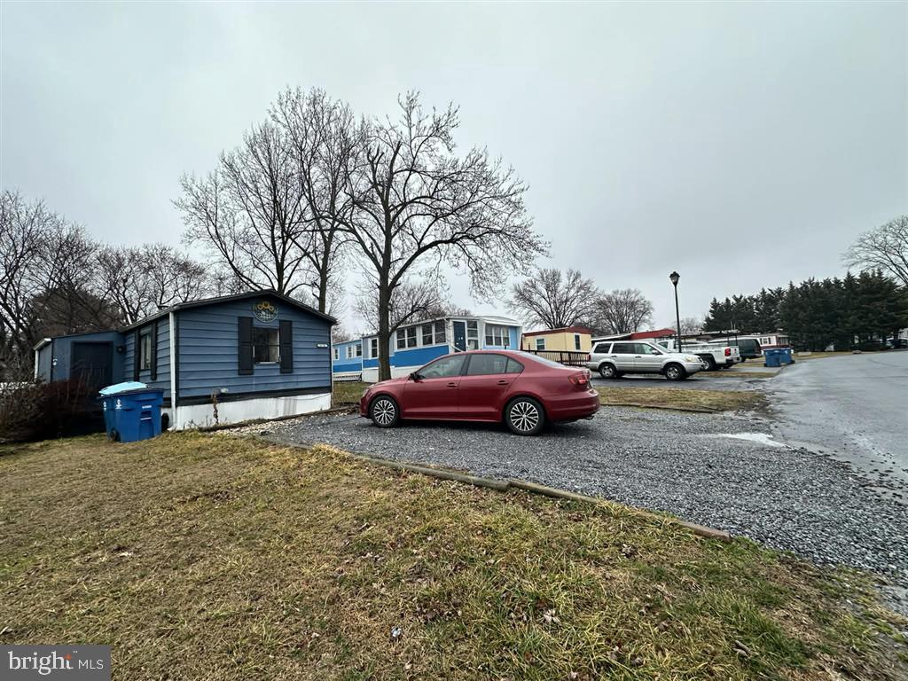 LAKESIDE PARK - Residential