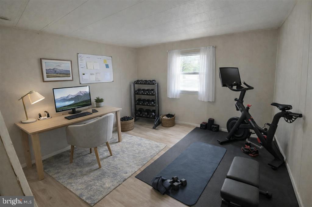 LAKESIDE PARK - Residential