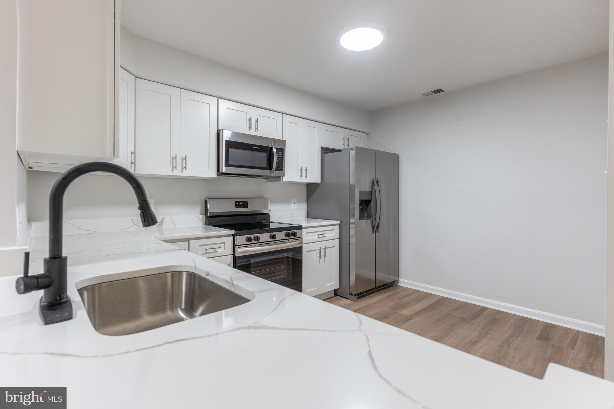 BRISTOL HOUSE - Residential