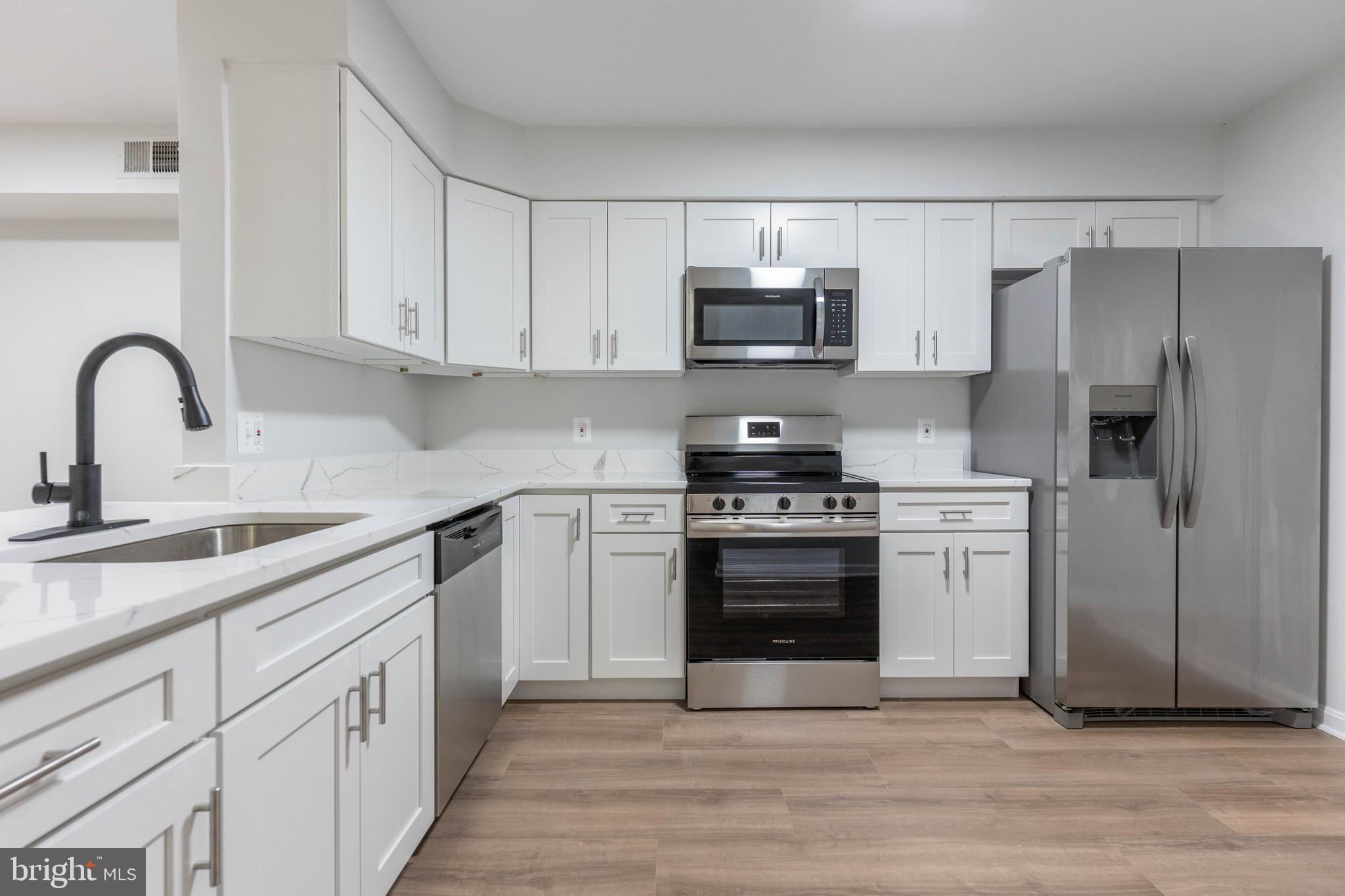 BRISTOL HOUSE - Residential