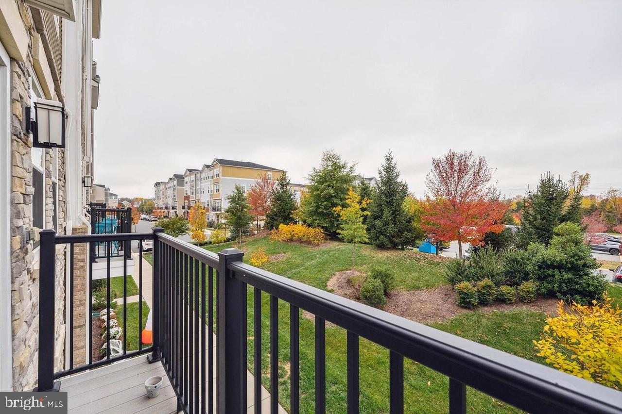 STONE MILL - Residential Lease