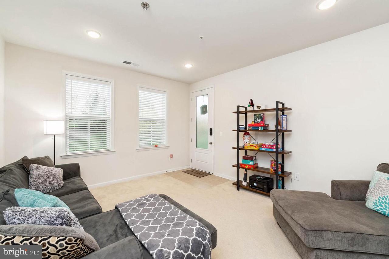 STONE MILL - Residential Lease