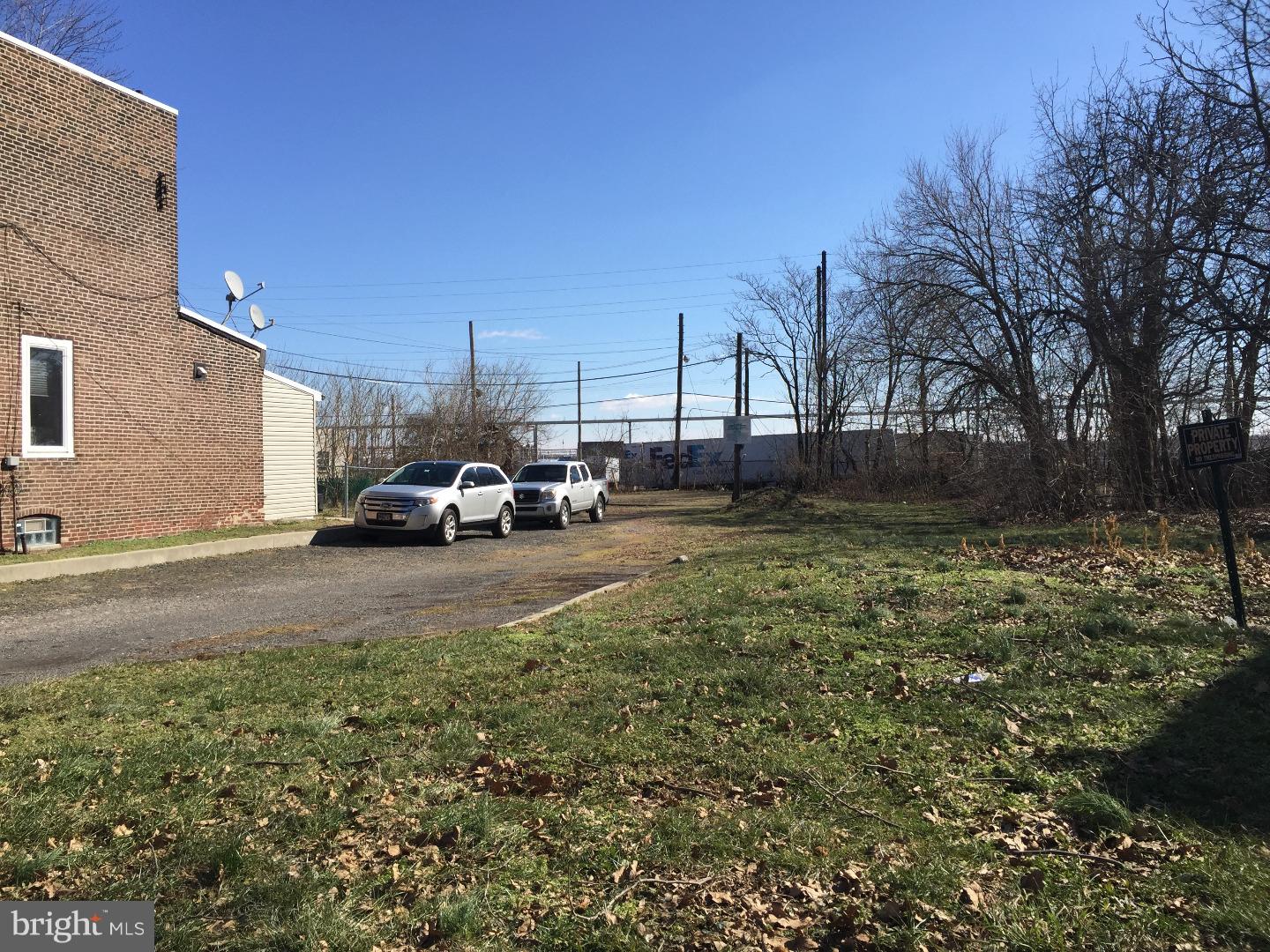 Large level lot. Many potential uses. Can be subdivided for multiple units. Please do your own Due Diligence for allowable uses and subdivisions. DO NOT ENTER THE LAND WITHOUT PRIOR PERMISSION!!
