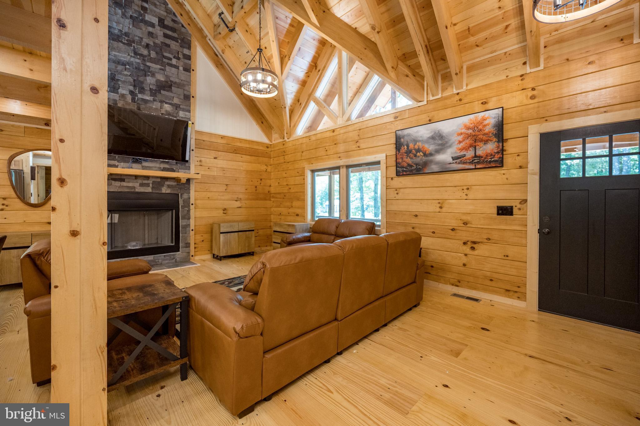 LODESTONE - Residential