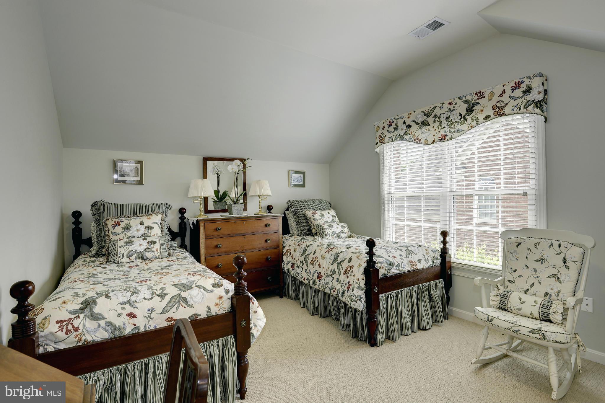 CHEVY CHASE - Residential