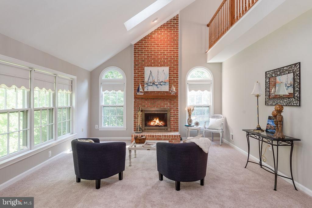 CROSSPOINTE - Residential