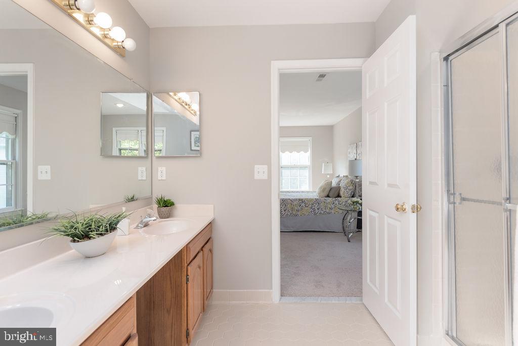 CROSSPOINTE - Residential