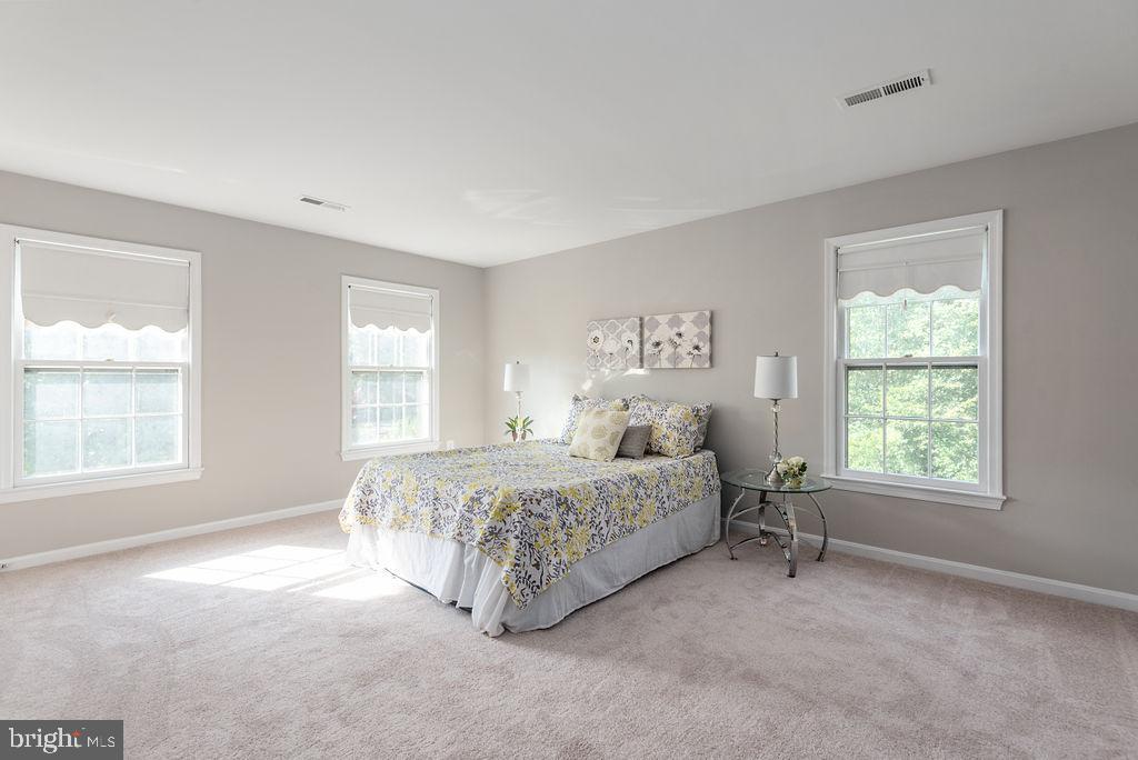 CROSSPOINTE - Residential