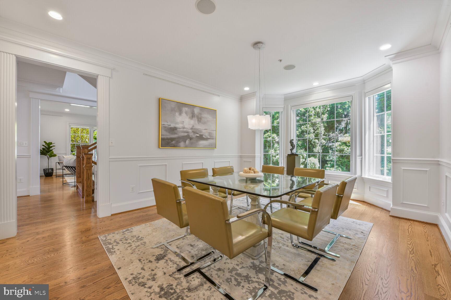 WHITEHALL MANOR - Residential