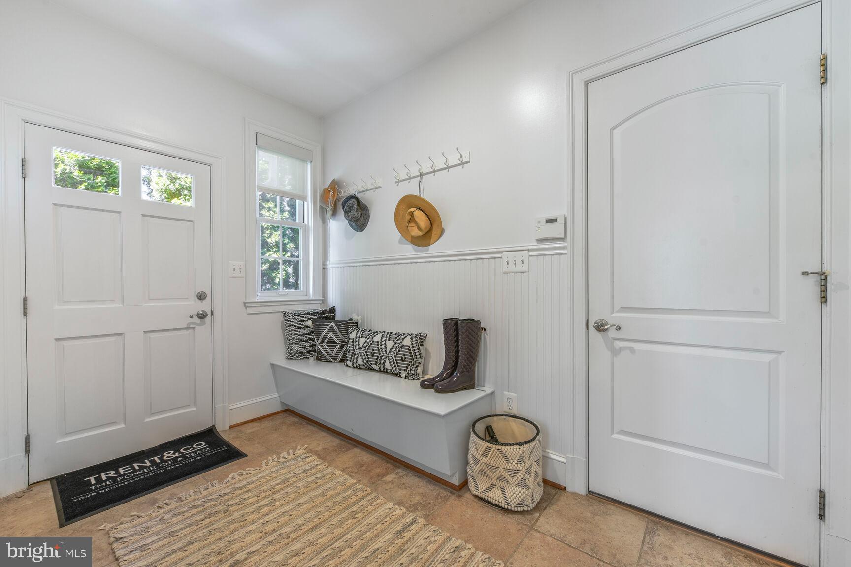 WHITEHALL MANOR - Residential