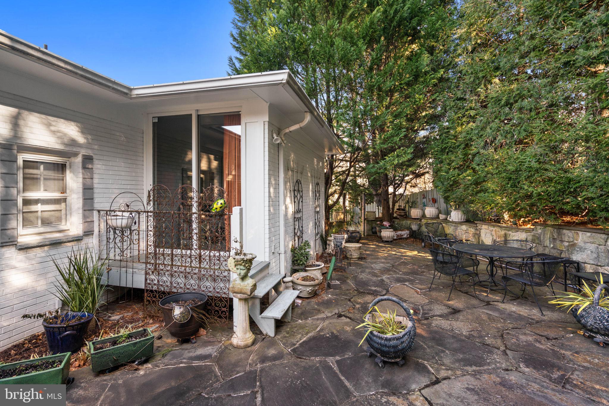 BANNOCKBURN ESTATES - Residential