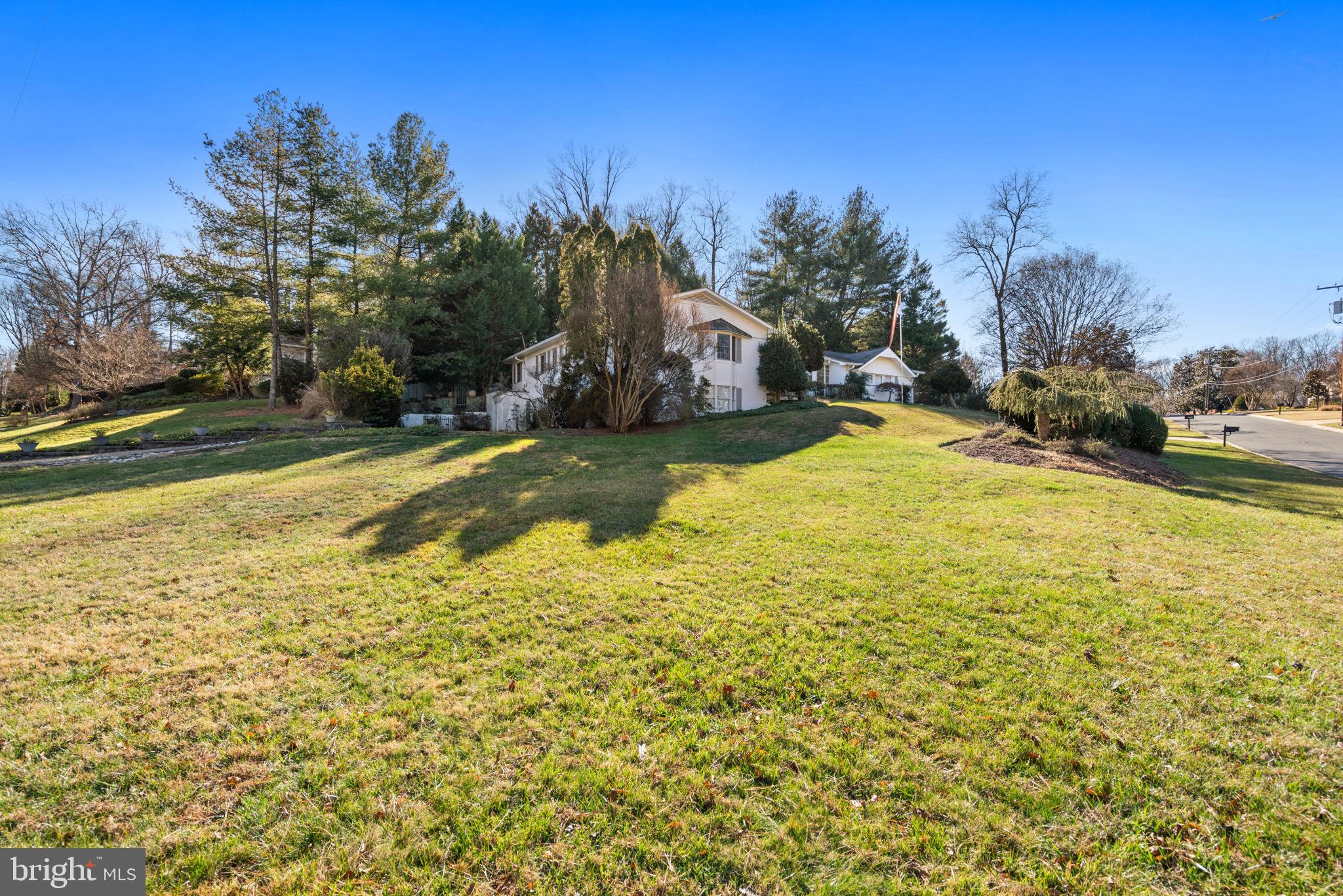 BANNOCKBURN ESTATES - Residential